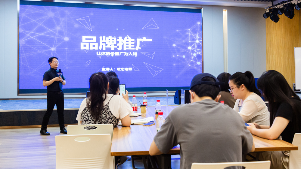 ltDxxW_5LHBrpeNd3k_KE4CHcQpF1964 ltDxxW_5LHBrpeNd3k_KE4CHcQpF1964